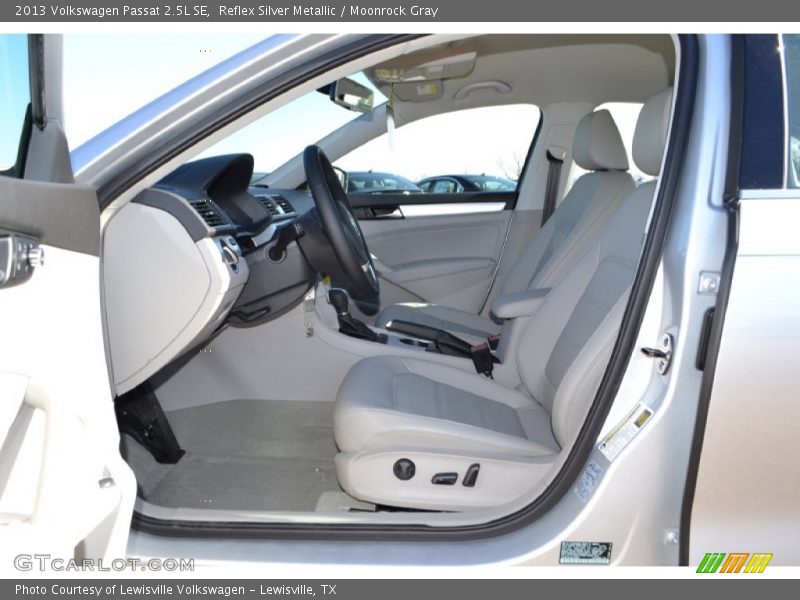 Reflex Silver Metallic / Moonrock Gray 2013 Volkswagen Passat 2.5L SE