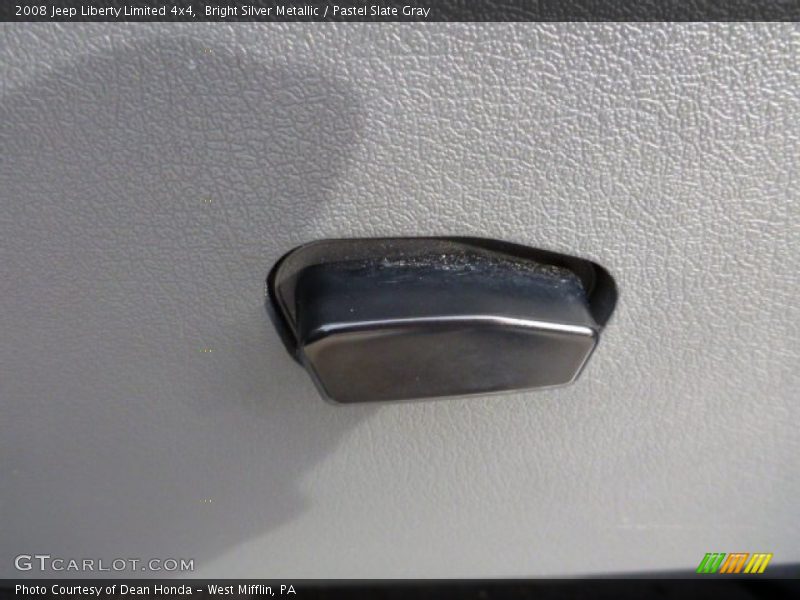 Bright Silver Metallic / Pastel Slate Gray 2008 Jeep Liberty Limited 4x4