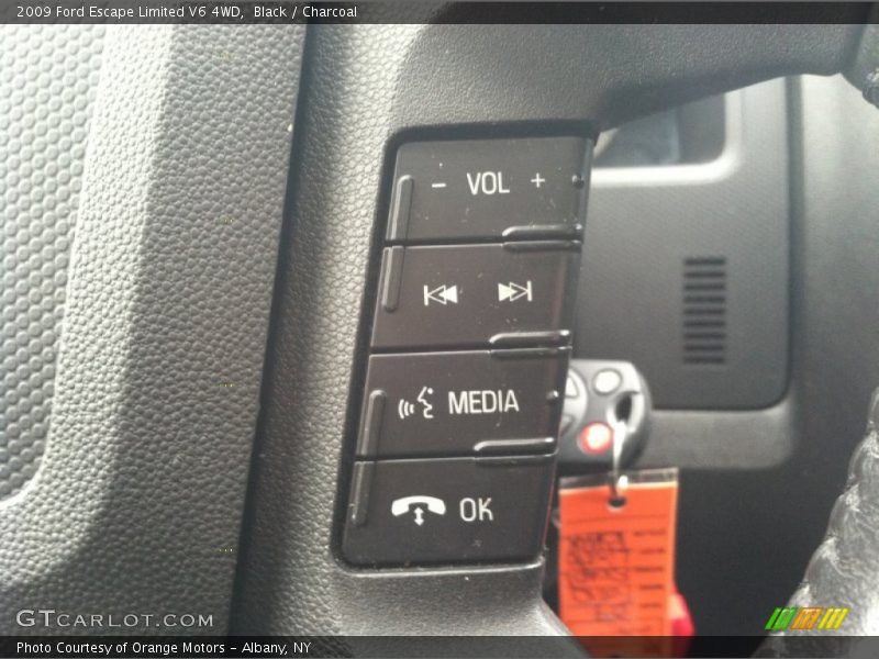Black / Charcoal 2009 Ford Escape Limited V6 4WD