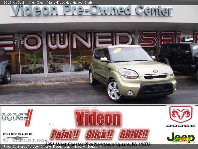 Alien Green / Sand/Black Houndstooth Cloth 2010 Kia Soul !