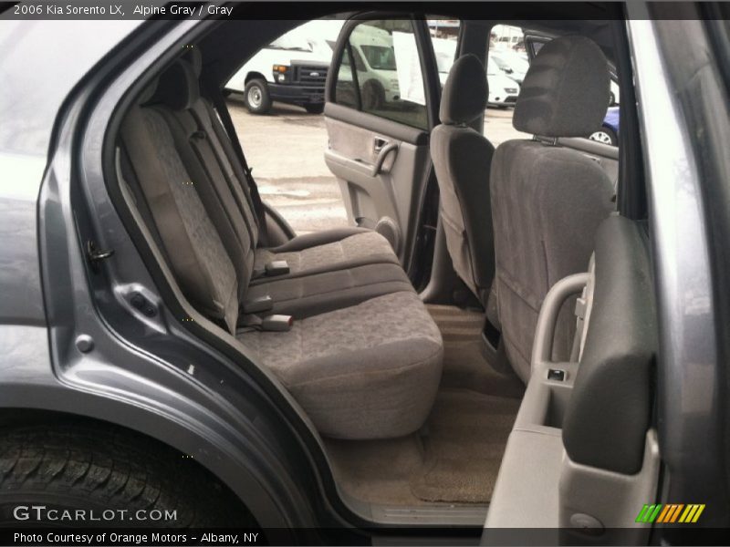 Alpine Gray / Gray 2006 Kia Sorento LX