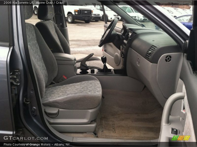 Alpine Gray / Gray 2006 Kia Sorento LX
