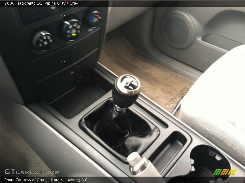 Alpine Gray / Gray 2006 Kia Sorento LX