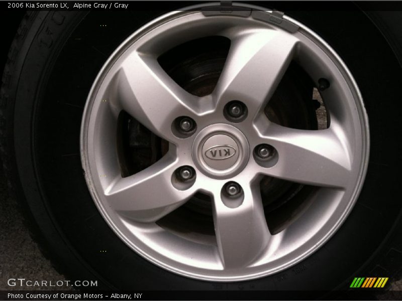 Alpine Gray / Gray 2006 Kia Sorento LX
