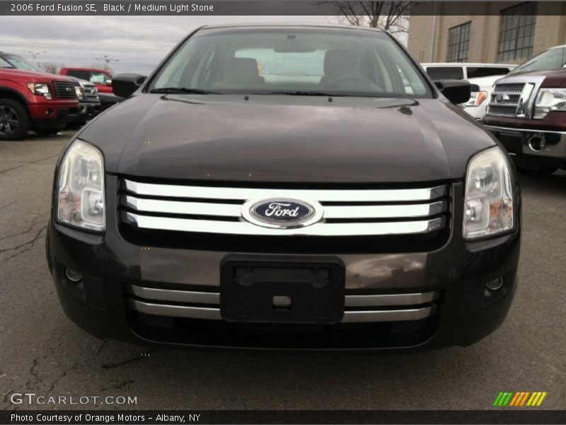 Black / Medium Light Stone 2006 Ford Fusion SE