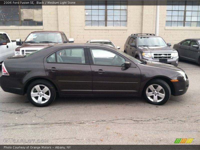 Black / Medium Light Stone 2006 Ford Fusion SE