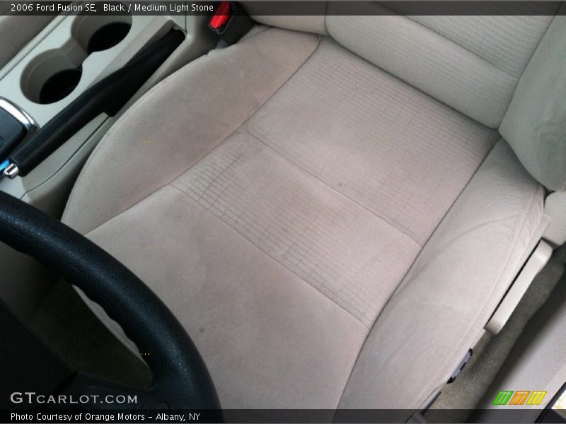 Black / Medium Light Stone 2006 Ford Fusion SE