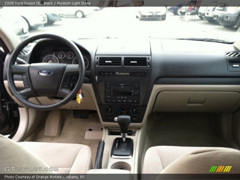 Dashboard of 2006 Fusion SE