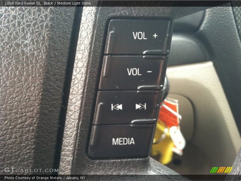 Controls of 2006 Fusion SE