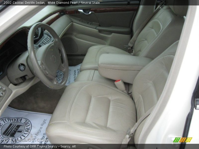 White Diamond Pearl / Neutral Shale 2002 Cadillac DeVille Sedan
