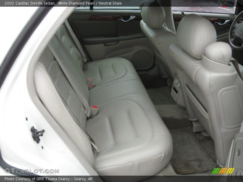 White Diamond Pearl / Neutral Shale 2002 Cadillac DeVille Sedan