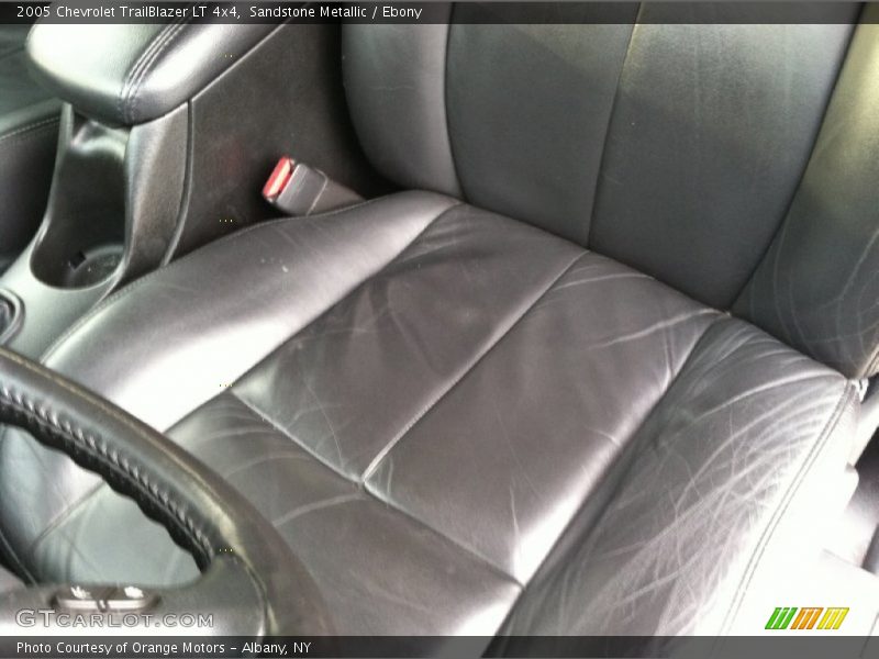 Sandstone Metallic / Ebony 2005 Chevrolet TrailBlazer LT 4x4