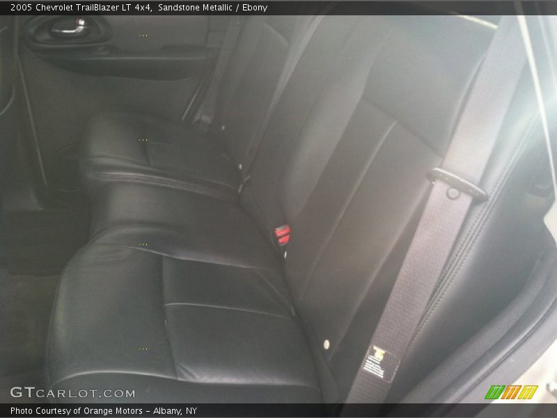Sandstone Metallic / Ebony 2005 Chevrolet TrailBlazer LT 4x4