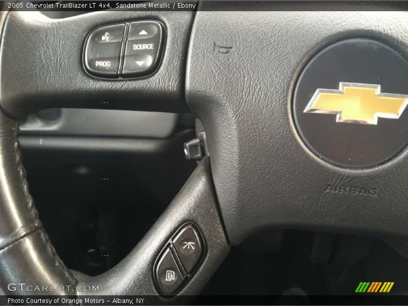 Sandstone Metallic / Ebony 2005 Chevrolet TrailBlazer LT 4x4