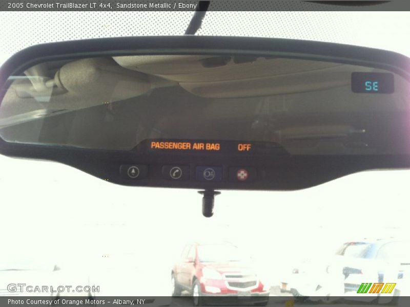 Sandstone Metallic / Ebony 2005 Chevrolet TrailBlazer LT 4x4