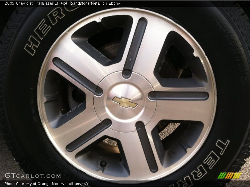 Sandstone Metallic / Ebony 2005 Chevrolet TrailBlazer LT 4x4