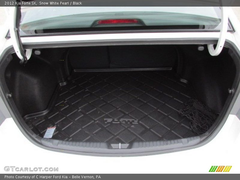 Snow White Pearl / Black 2012 Kia Forte SX