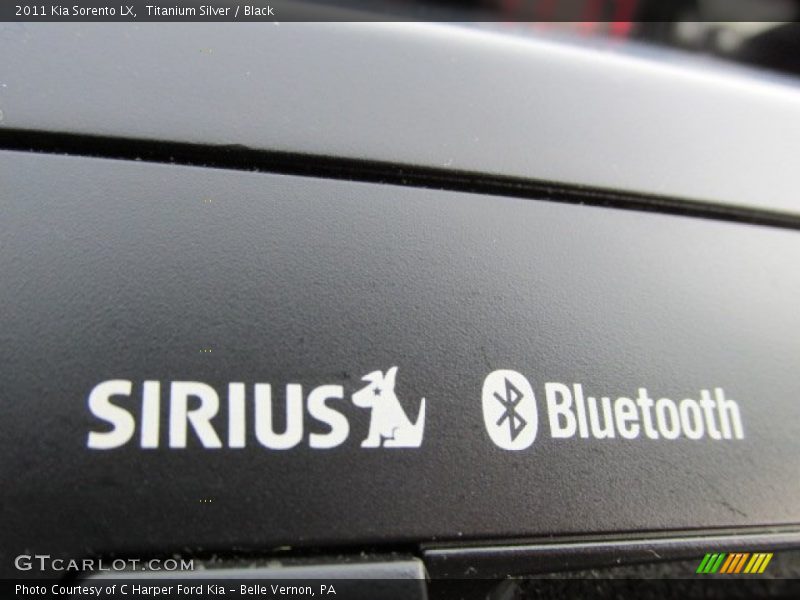 Titanium Silver / Black 2011 Kia Sorento LX