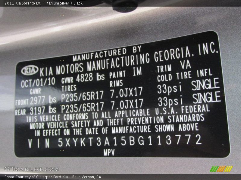 Titanium Silver / Black 2011 Kia Sorento LX