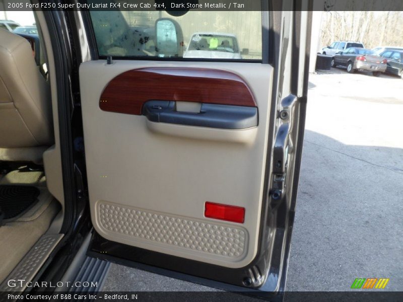 Dark Stone Metallic / Tan 2005 Ford F250 Super Duty Lariat FX4 Crew Cab 4x4