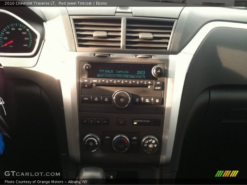 Red Jewel Tintcoat / Ebony 2010 Chevrolet Traverse LT