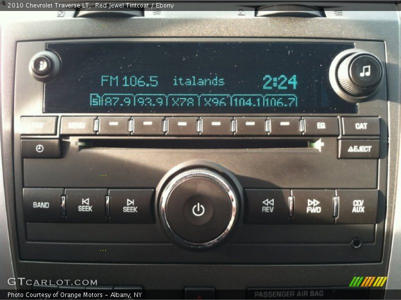 Red Jewel Tintcoat / Ebony 2010 Chevrolet Traverse LT