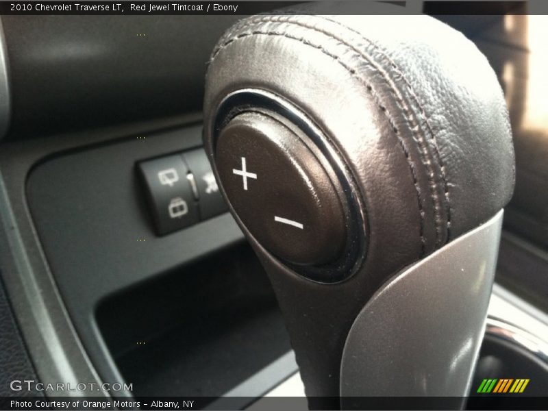 Red Jewel Tintcoat / Ebony 2010 Chevrolet Traverse LT