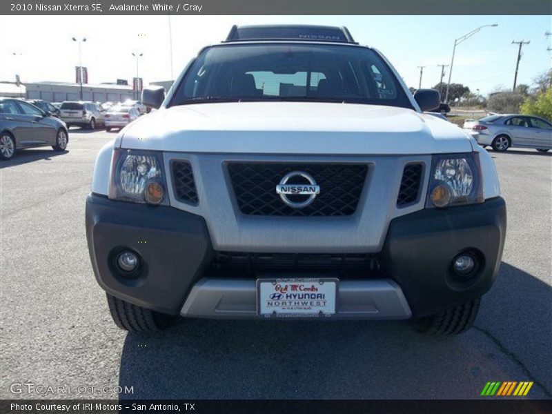 Avalanche White / Gray 2010 Nissan Xterra SE