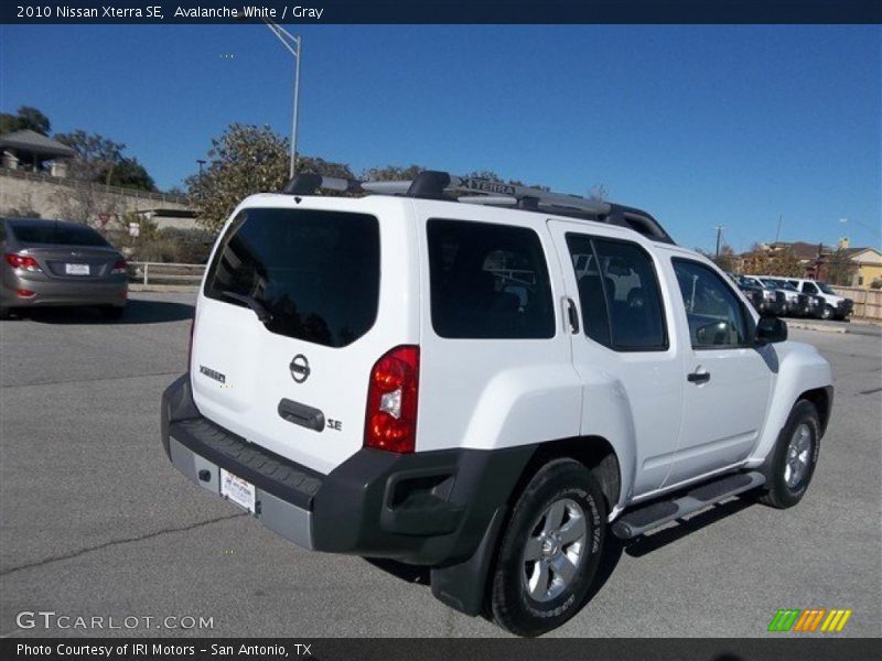 Avalanche White / Gray 2010 Nissan Xterra SE