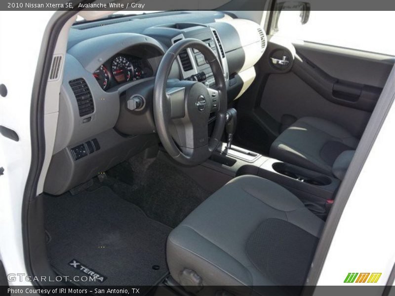 Avalanche White / Gray 2010 Nissan Xterra SE