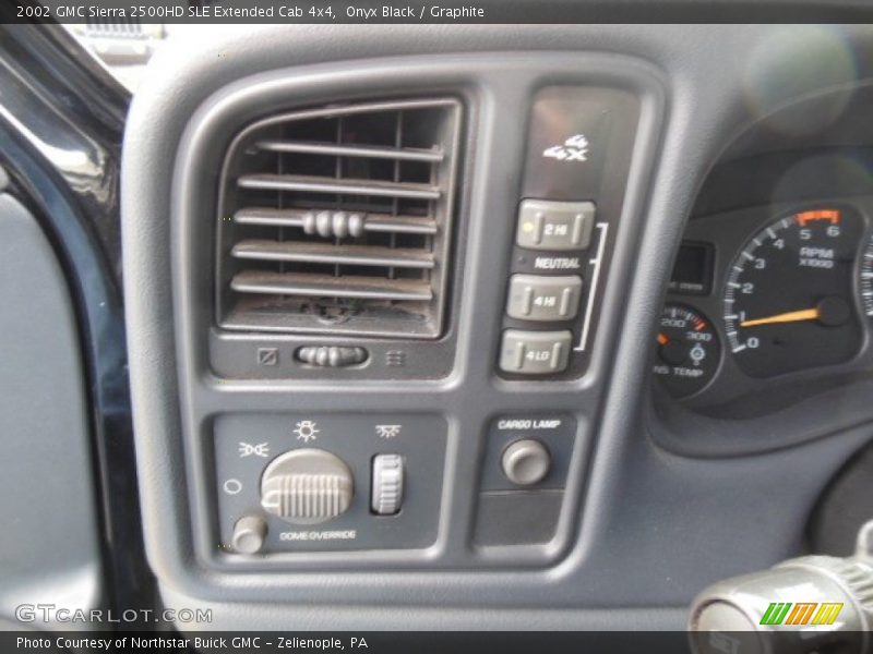 Onyx Black / Graphite 2002 GMC Sierra 2500HD SLE Extended Cab 4x4