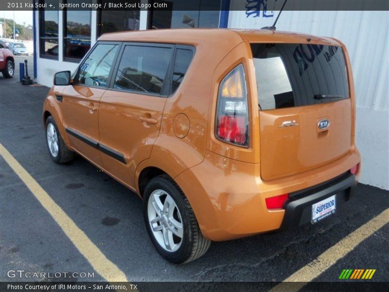 Ignition Orange / Black Soul Logo Cloth 2011 Kia Soul +