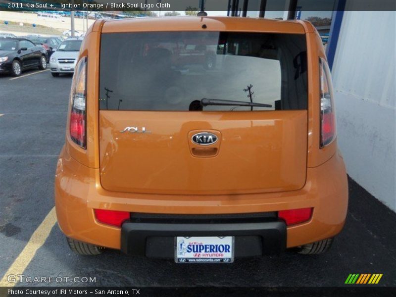 Ignition Orange / Black Soul Logo Cloth 2011 Kia Soul +