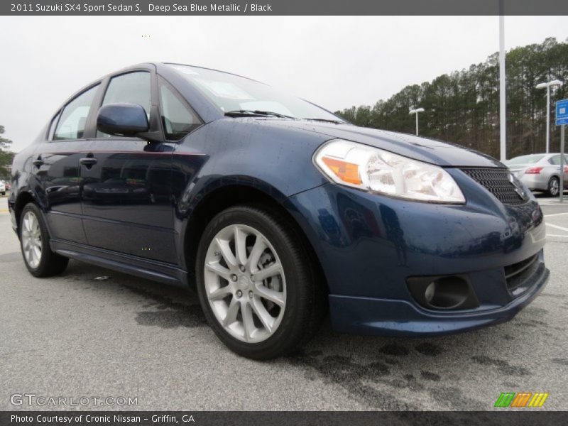 Front 3/4 View of 2011 SX4 Sport Sedan S