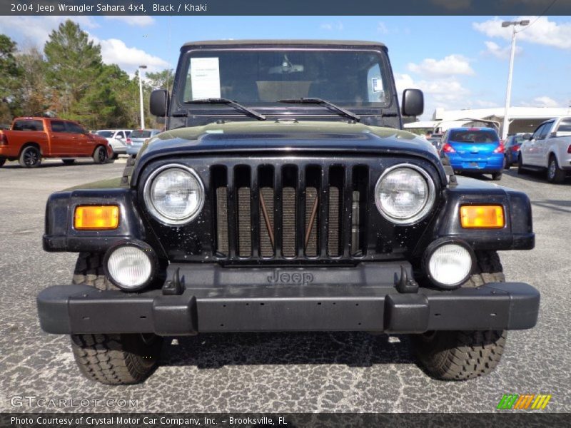 Black / Khaki 2004 Jeep Wrangler Sahara 4x4