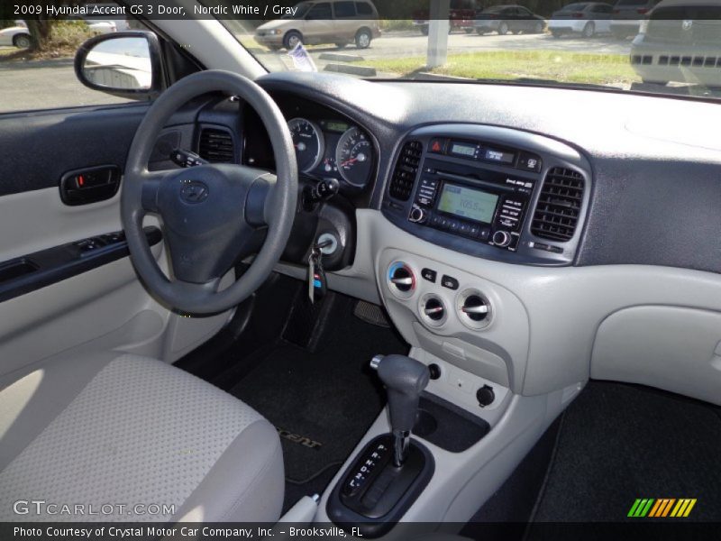 Dashboard of 2009 Accent GS 3 Door