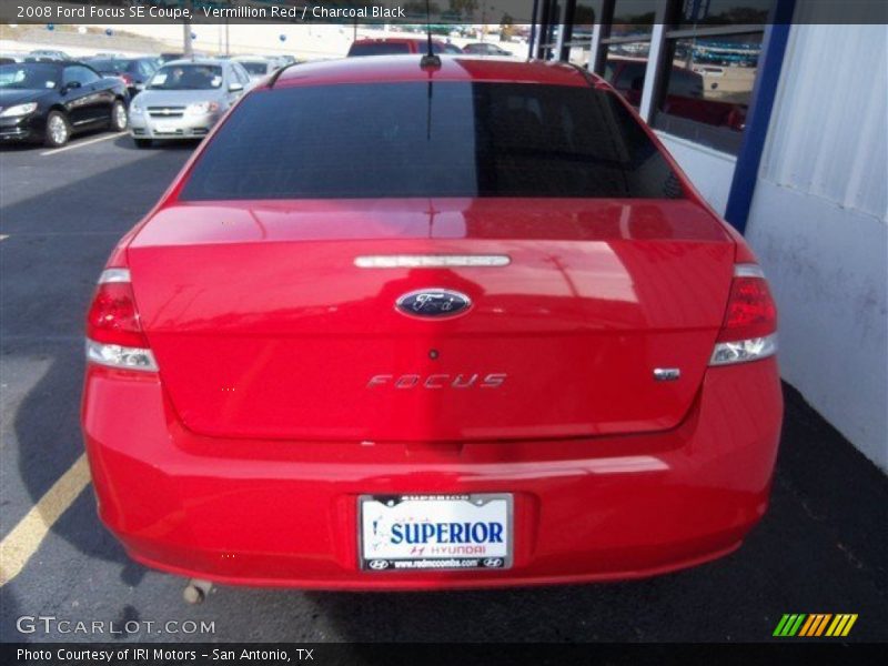 Vermillion Red / Charcoal Black 2008 Ford Focus SE Coupe