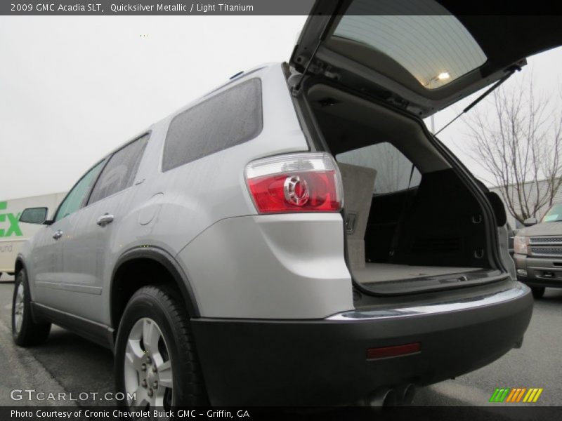 Quicksilver Metallic / Light Titanium 2009 GMC Acadia SLT