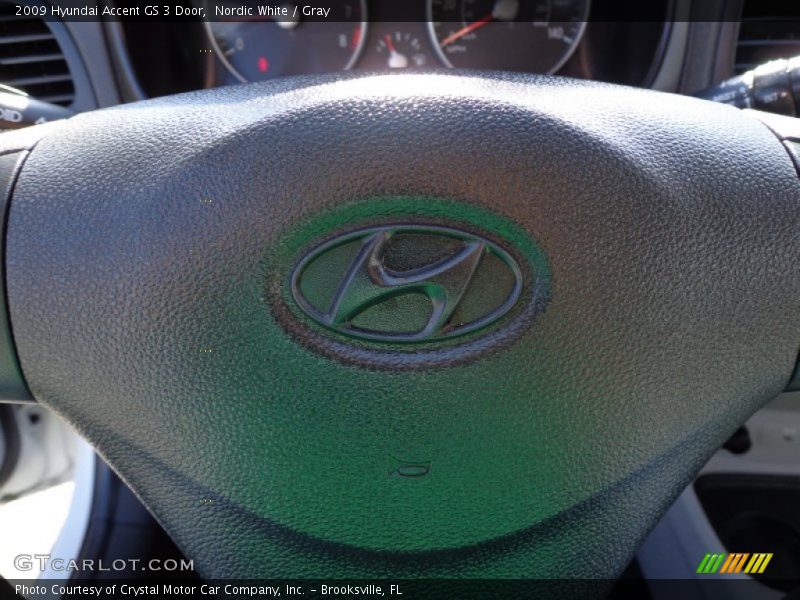Nordic White / Gray 2009 Hyundai Accent GS 3 Door