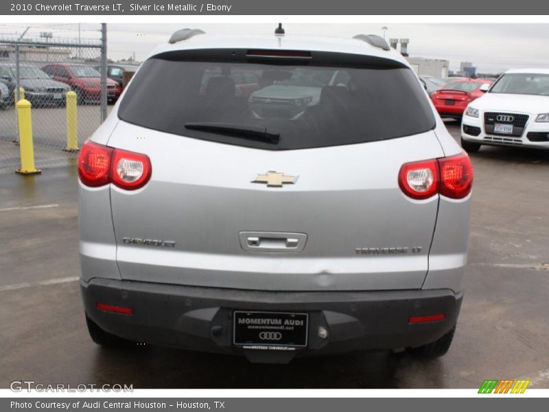 Silver Ice Metallic / Ebony 2010 Chevrolet Traverse LT