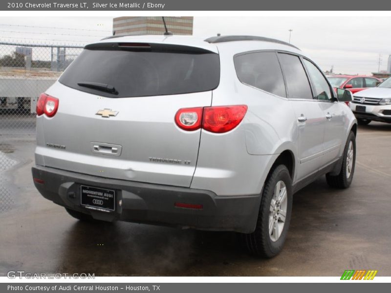 Silver Ice Metallic / Ebony 2010 Chevrolet Traverse LT