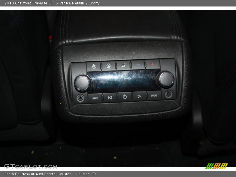 Silver Ice Metallic / Ebony 2010 Chevrolet Traverse LT