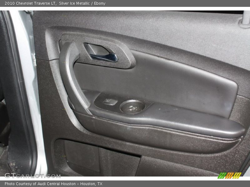 Silver Ice Metallic / Ebony 2010 Chevrolet Traverse LT