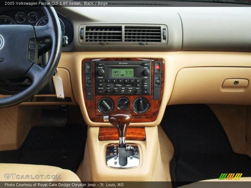 Black / Beige 2005 Volkswagen Passat GLS 1.8T Sedan