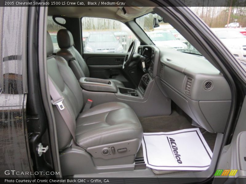 Black / Medium Gray 2005 Chevrolet Silverado 1500 LS Crew Cab