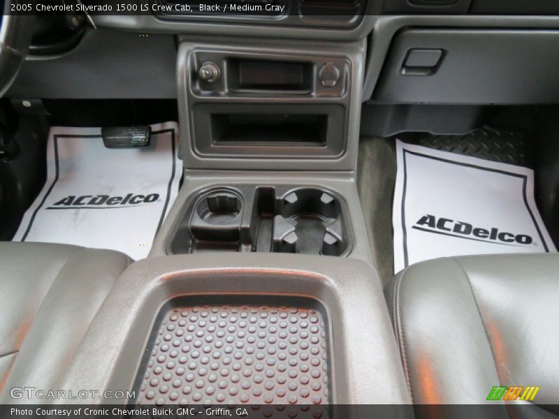 Black / Medium Gray 2005 Chevrolet Silverado 1500 LS Crew Cab