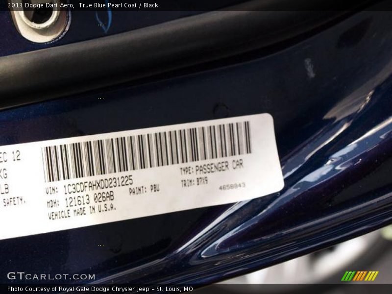 True Blue Pearl Coat / Black 2013 Dodge Dart Aero