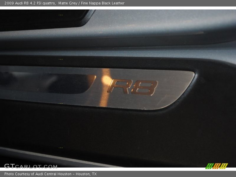 Matte Grey / Fine Nappa Black Leather 2009 Audi R8 4.2 FSI quattro