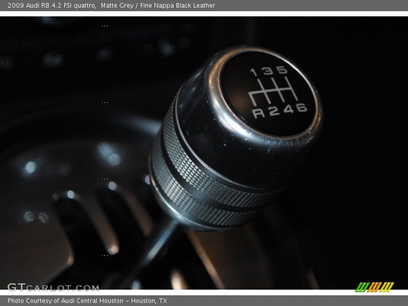  2009 R8 4.2 FSI quattro 6 Speed Manual Shifter