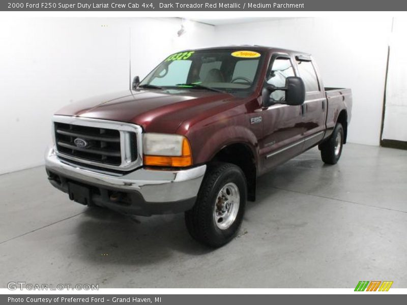 Dark Toreador Red Metallic / Medium Parchment 2000 Ford F250 Super Duty Lariat Crew Cab 4x4
